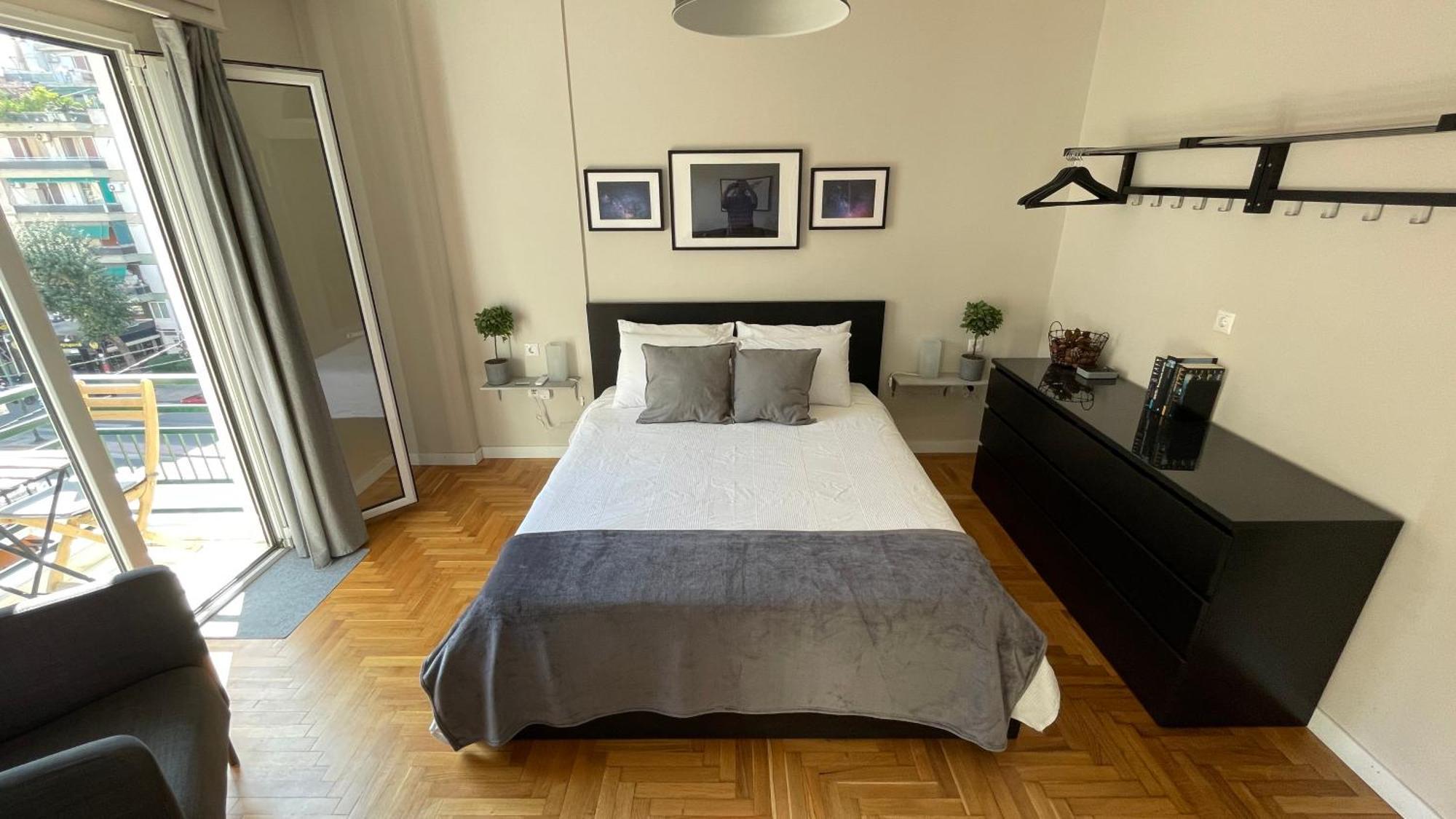 4 Newly Renovated Charming Apartments Steps From Panormou Metro Station أثينا الغرفة الصورة