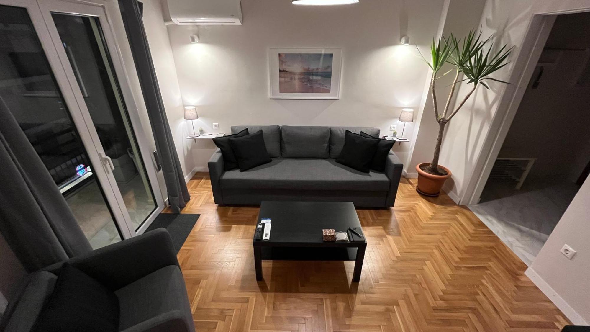 4 Newly Renovated Charming Apartments Steps From Panormou Metro Station أثينا الغرفة الصورة
