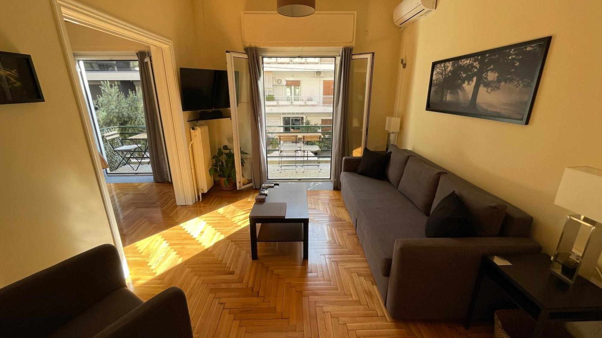 4 Newly Renovated Charming Apartments Steps From Panormou Metro Station أثينا الغرفة الصورة