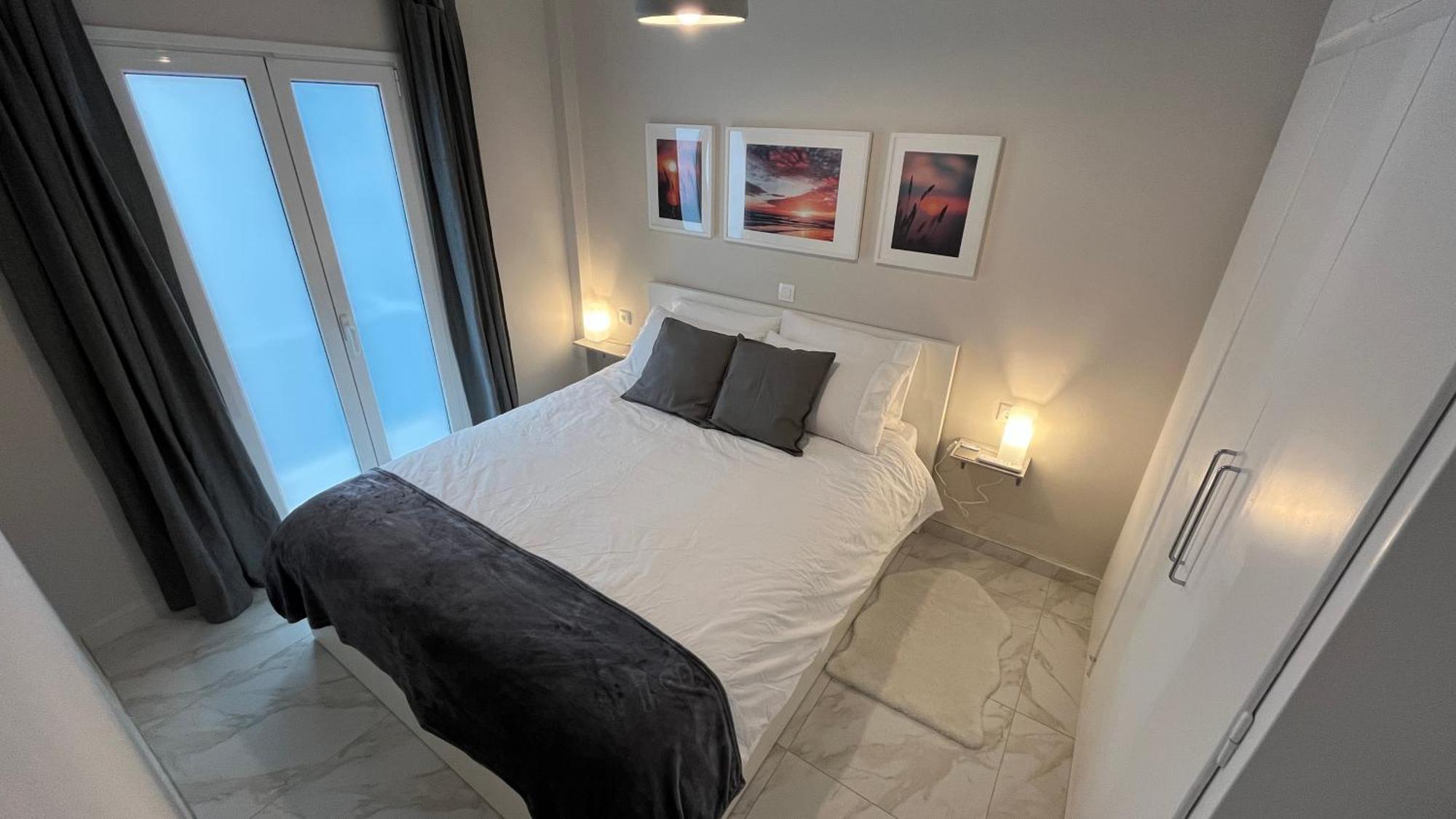 4 Newly Renovated Charming Apartments Steps From Panormou Metro Station أثينا الغرفة الصورة