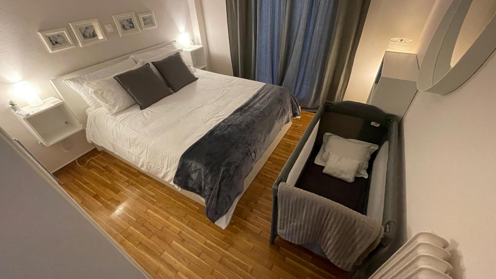 4 Newly Renovated Charming Apartments Steps From Panormou Metro Station أثينا الغرفة الصورة