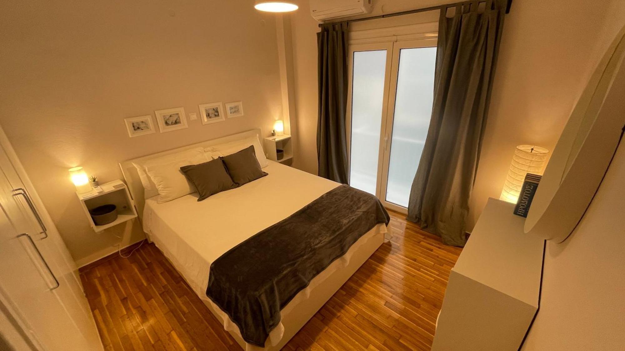 4 Newly Renovated Charming Apartments Steps From Panormou Metro Station أثينا الغرفة الصورة