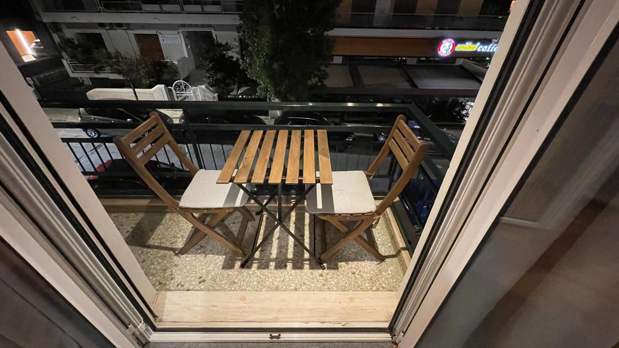 4 Newly Renovated Charming Apartments Steps From Panormou Metro Station أثينا الغرفة الصورة